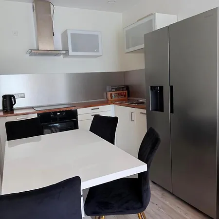 Modernes Voll Moebliertes Neubau Mit Terrasse In Ruhiger Lage Osnabrück